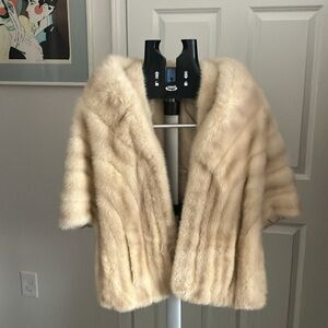Flemington Furs Vintage Blonde Mink Fur Wrap Stole Shawl 1960s/1970s pockets